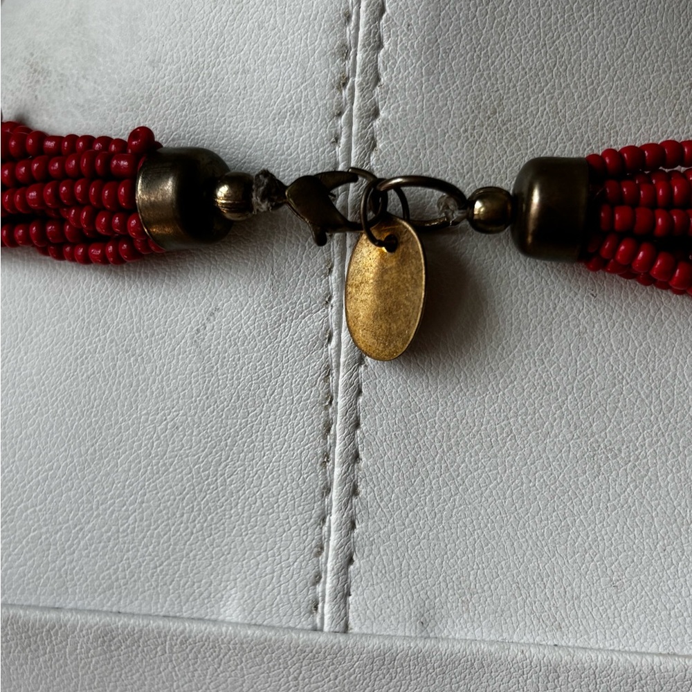 ZAD Cranberry and gold color seed bead necklace/ gold tone/measures 38 in length - Picture 5 of 9